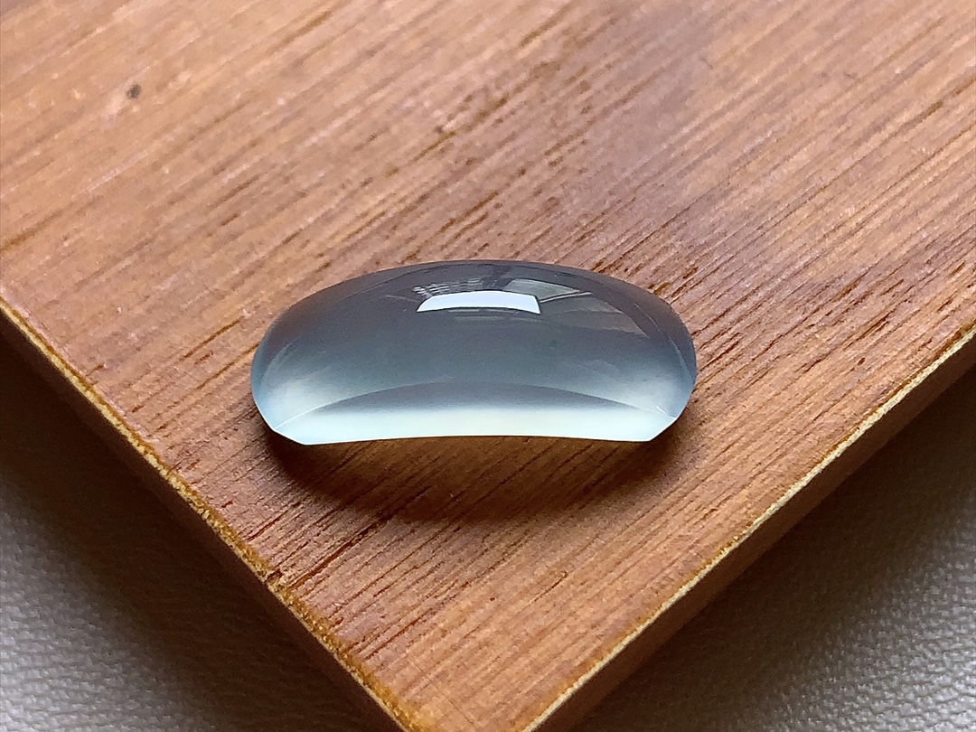 ️ 玻璃种天空蓝马鞍，底色漂亮，冰透起光感，无裂，尺寸19.2/6/6，超值