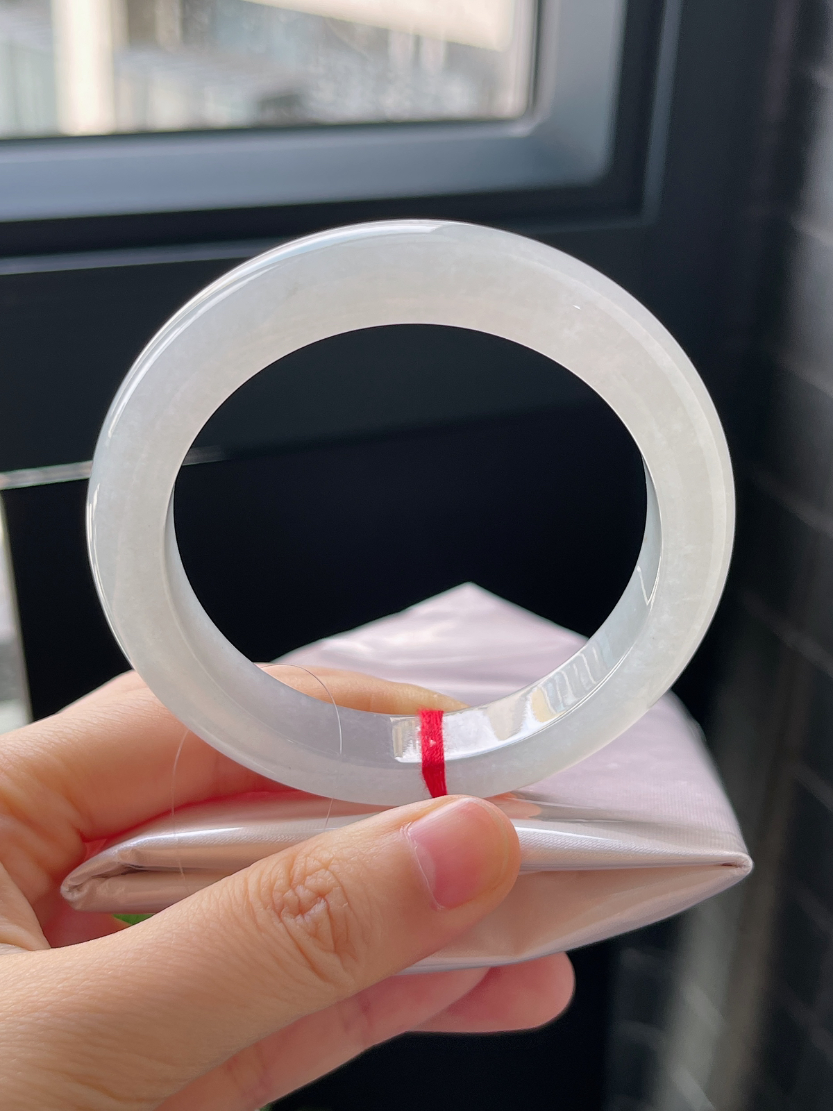 正圈55.8圈口，翡翠冰糯种白色手镯