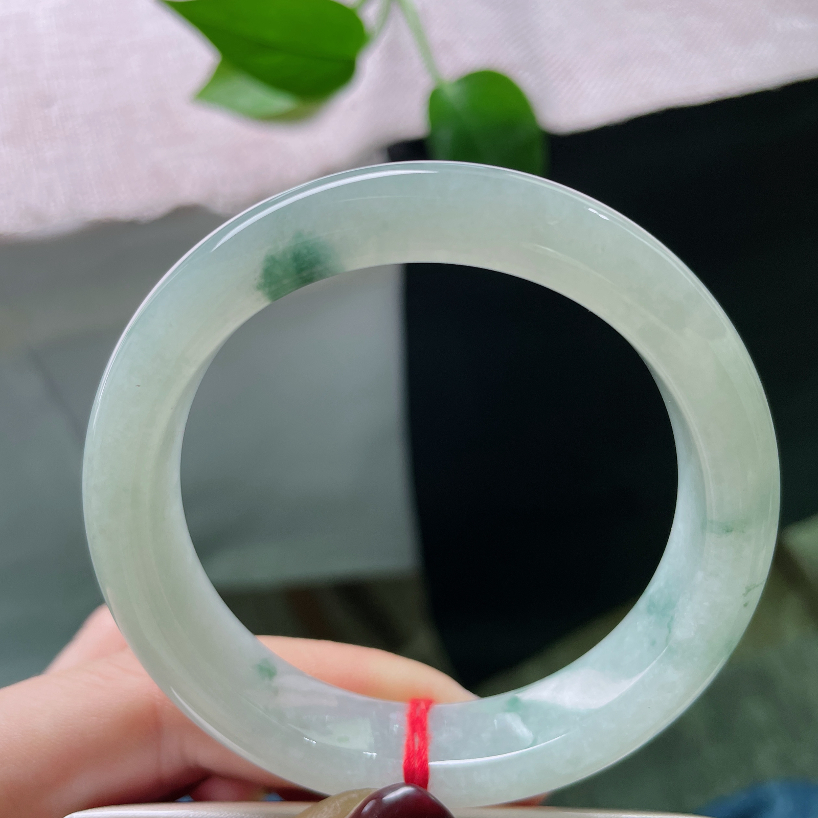 54.2/12.4/7.8飘花正圈，水头好，干净清爽，点点飘花，是造化随性的诗篇。ss51454a.