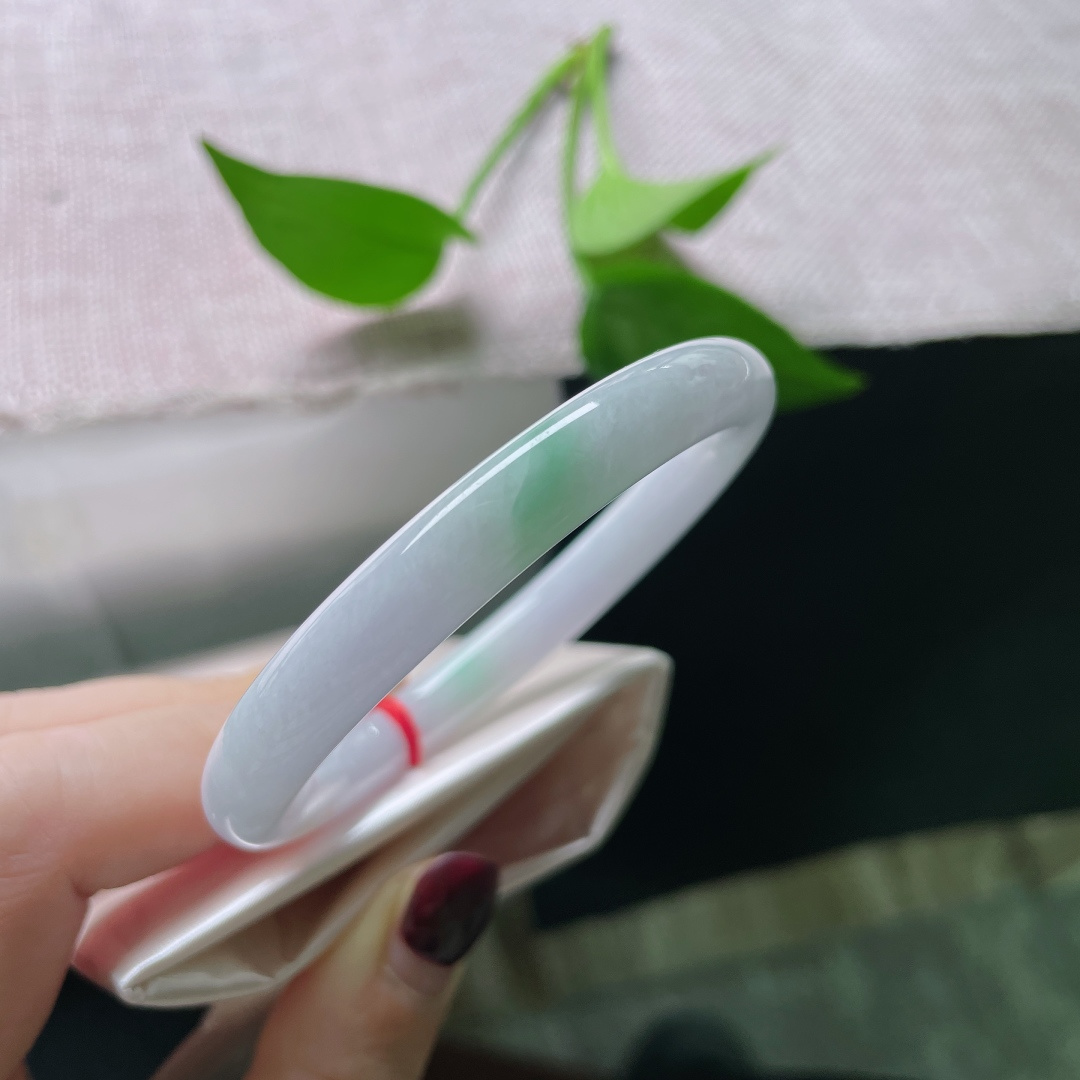 53.7/8.2，粉紫圆条，洒金招财进宝，一抹飘花点缀，洋气十足，皮纹，ss52054a