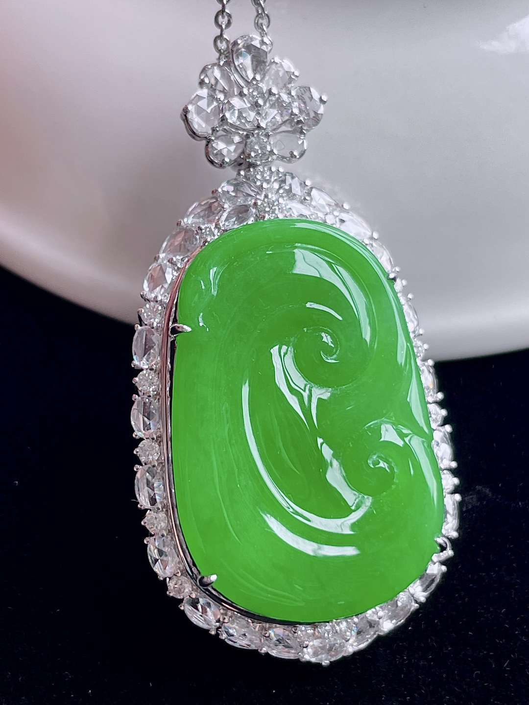 ️ 缅甸绿如意 色绿无比 水润饱满：43.6/22.6/12，裸石：27/18.2，编号