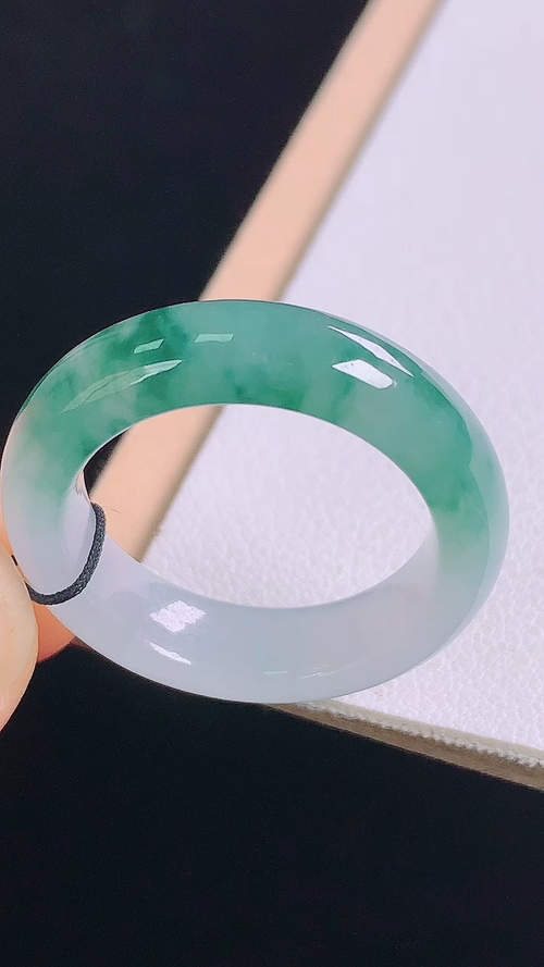 冰飘花指环，无裂，尺寸:圈口20/18.9-6.0-4.0mm，26