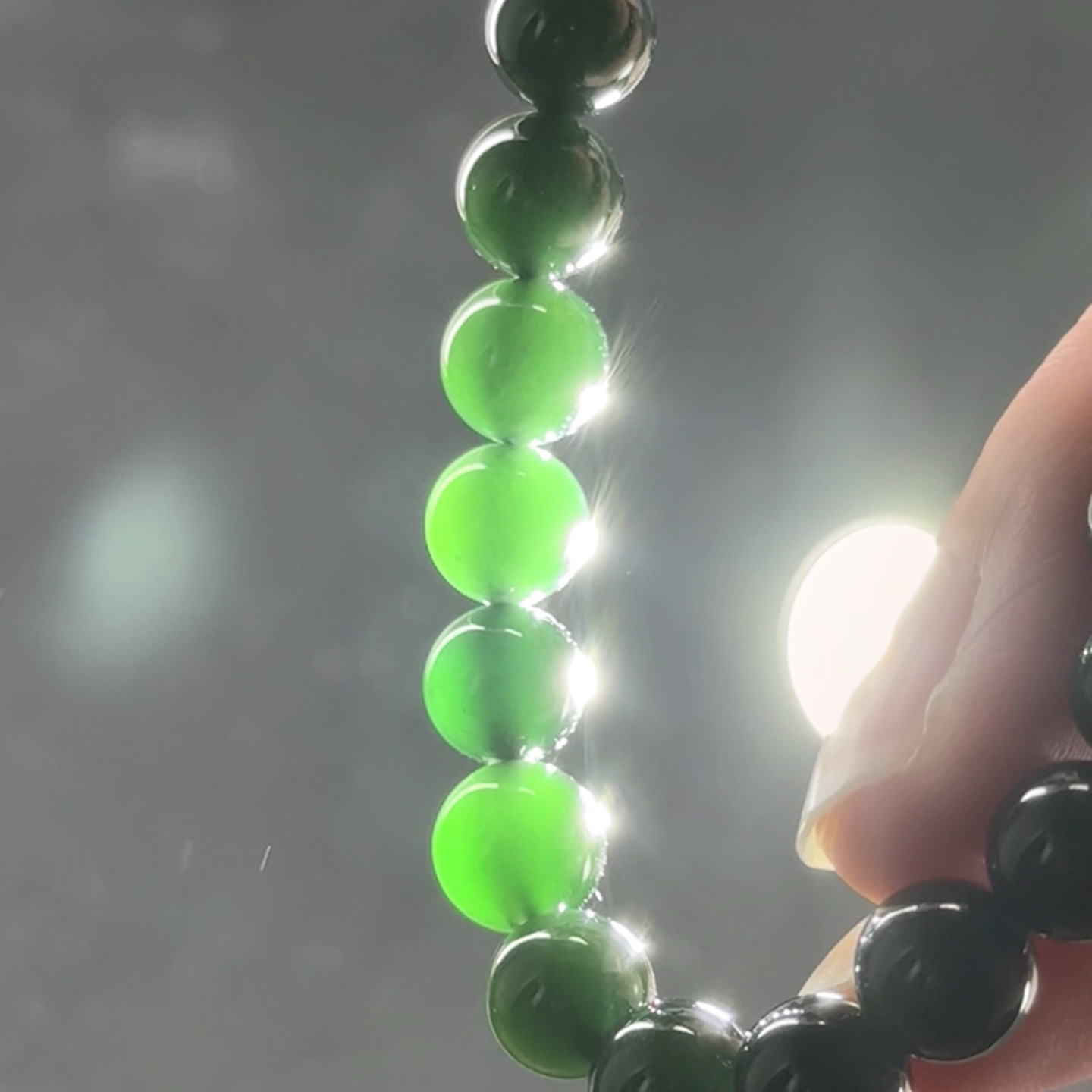 精品墨翠珠子手串 种好色正 黑度极好 打灯通透 油性十足 尺寸6.8