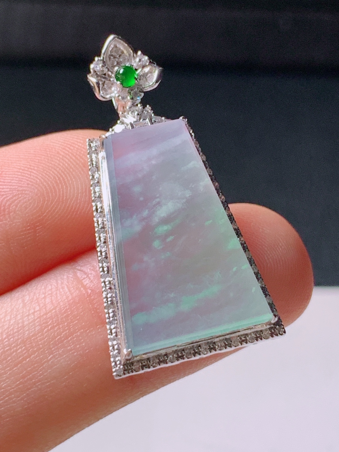 ️ 冰种飘绿无事牌吊坠，无裂通透细腻，裸石19.9-13.3-2.831.3-16.1-6.1