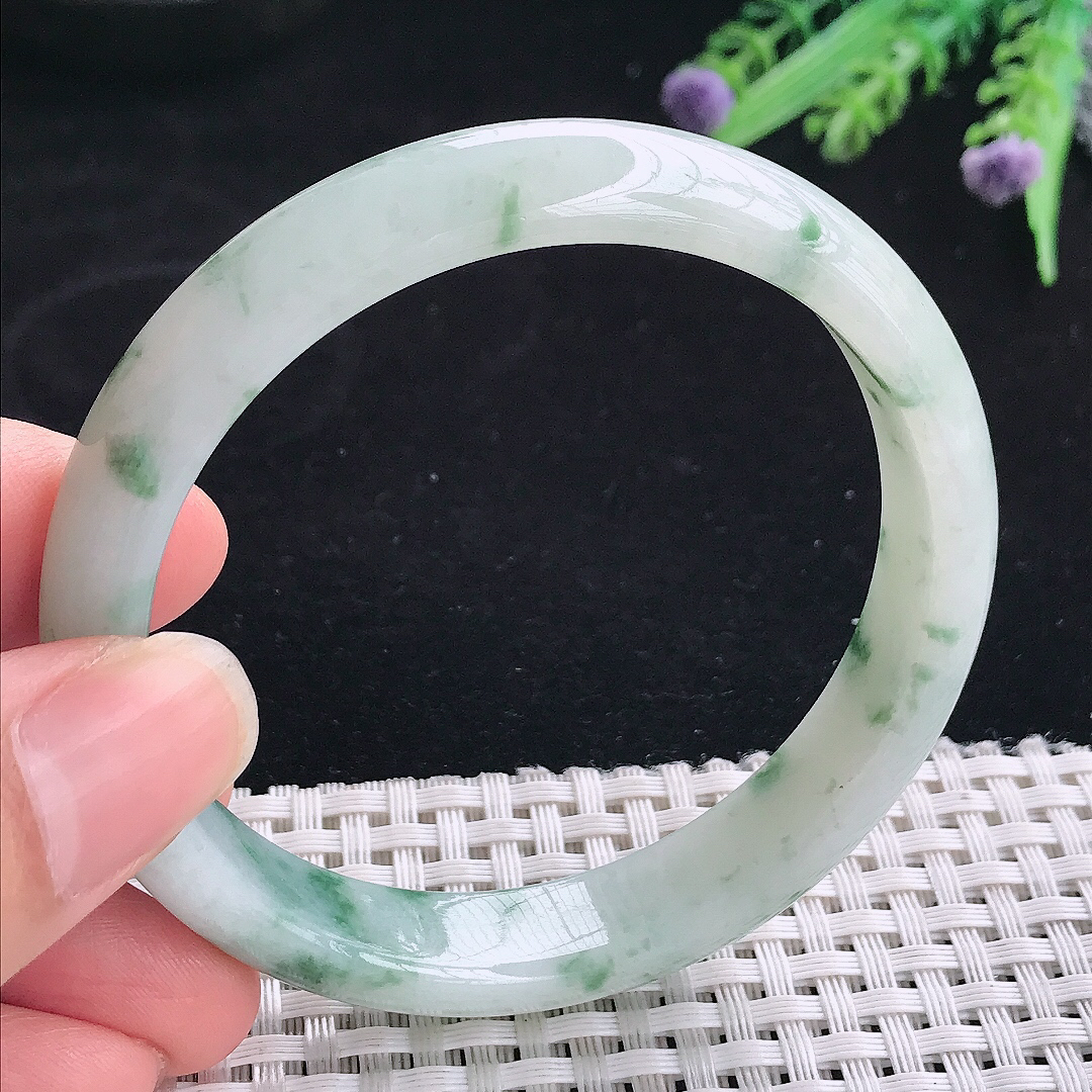 实拍A货翡翠58/11.9/7老坑精美冰润飘花手镯翡翠玉镯平安镯