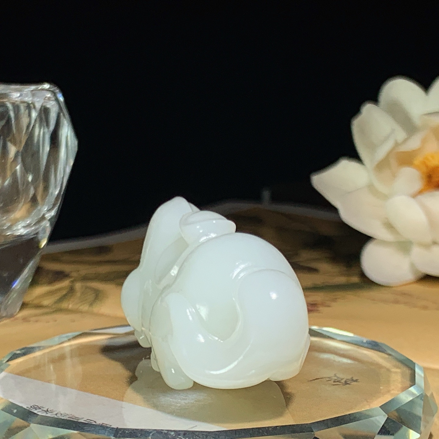 新疆和田玉羊脂白马到成功马挂件。尺寸53/20/21重33.5克 玉质细腻油润。手推出油。佩戴高端典