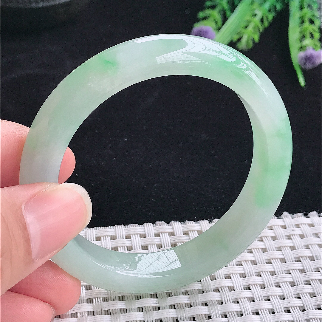 实拍A货翡翠51.5/10.6/8.2小圈口老坑冰胶水灵飘绿手镯翡翠玉镯手环