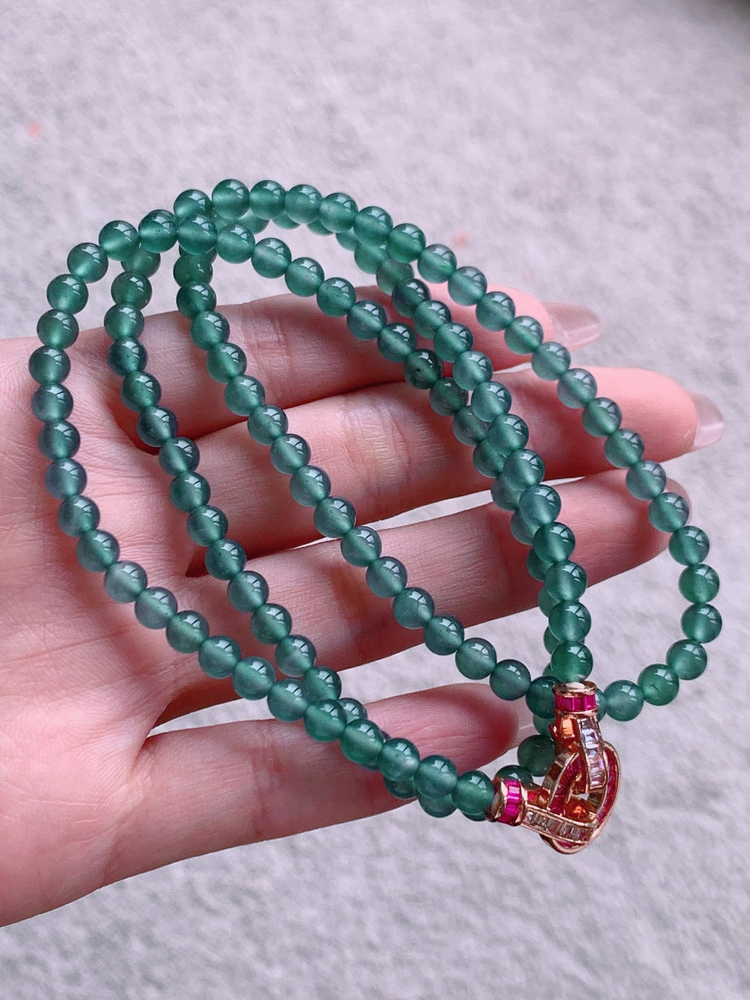 葡萄冰蓝水珠串圆珠珠链， 性比高 颜色浓郁 冰胶 天空蓝，5.2mm，65cm，34克