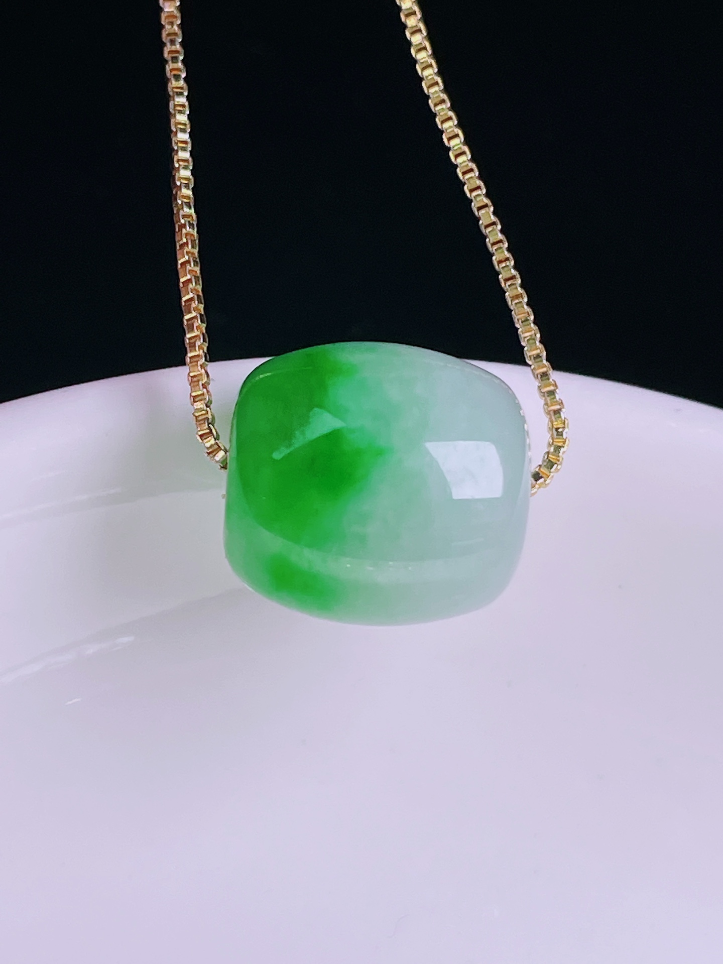 ️辣绿路路通，老种起光，细底通透，尺寸：13/12.4mm，编号0427