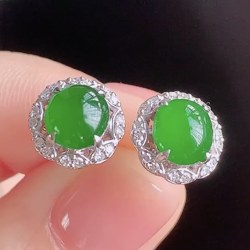 ️天然翡翠 冰阳绿蛋面耳钉，无裂，18k金镶嵌，重金，6.4/6/3，9.3/9.4/6
