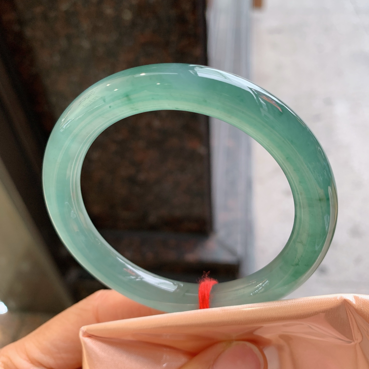 圆条冰油，无裂，尺寸：56.5/9.3/9.5，冰润