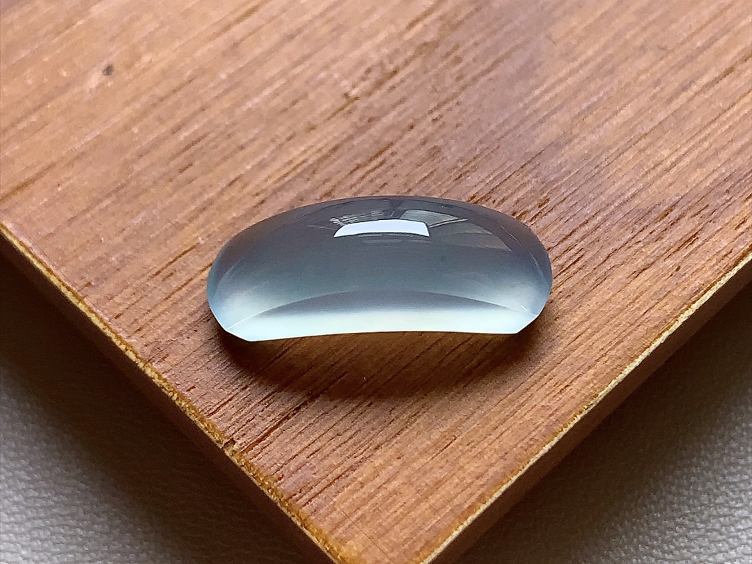 ️ 玻璃种天空蓝马鞍，底色漂亮，冰透起光感，无裂，尺寸19.2/6/6，超值