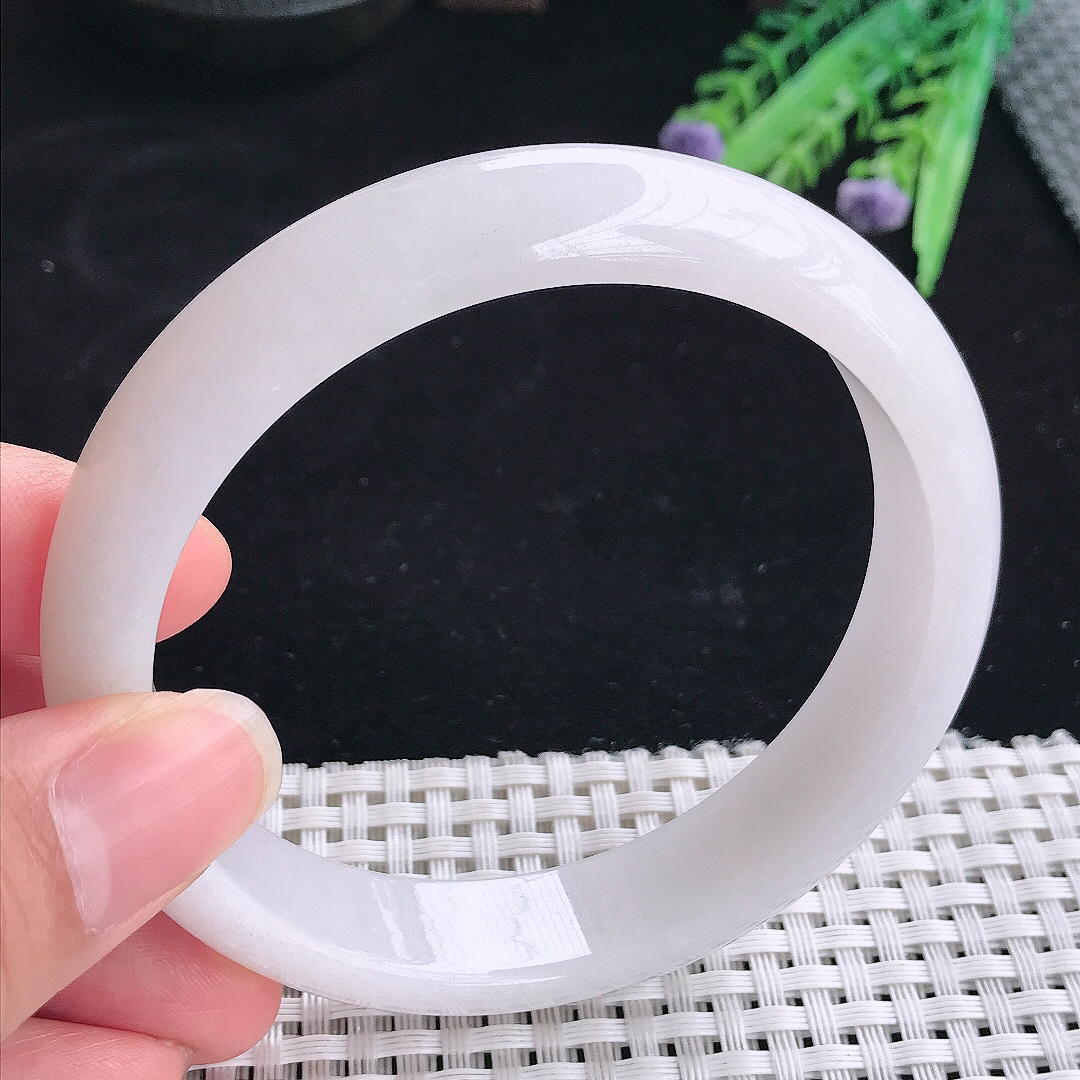 实拍A货翡翠63/14/8大圈口老坑秀气温润月光白手镯宽边玉镯平安镯