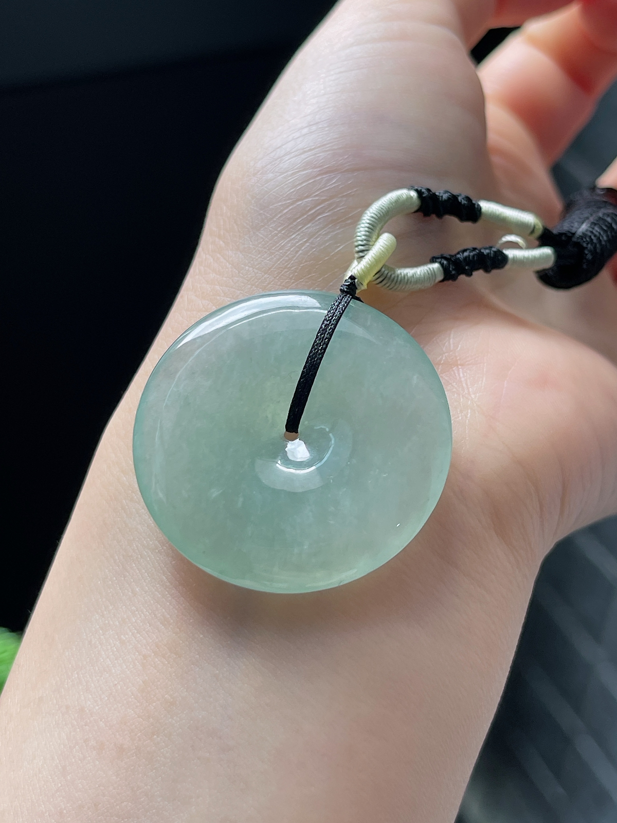 翡翠冰糯种浅绿平安扣