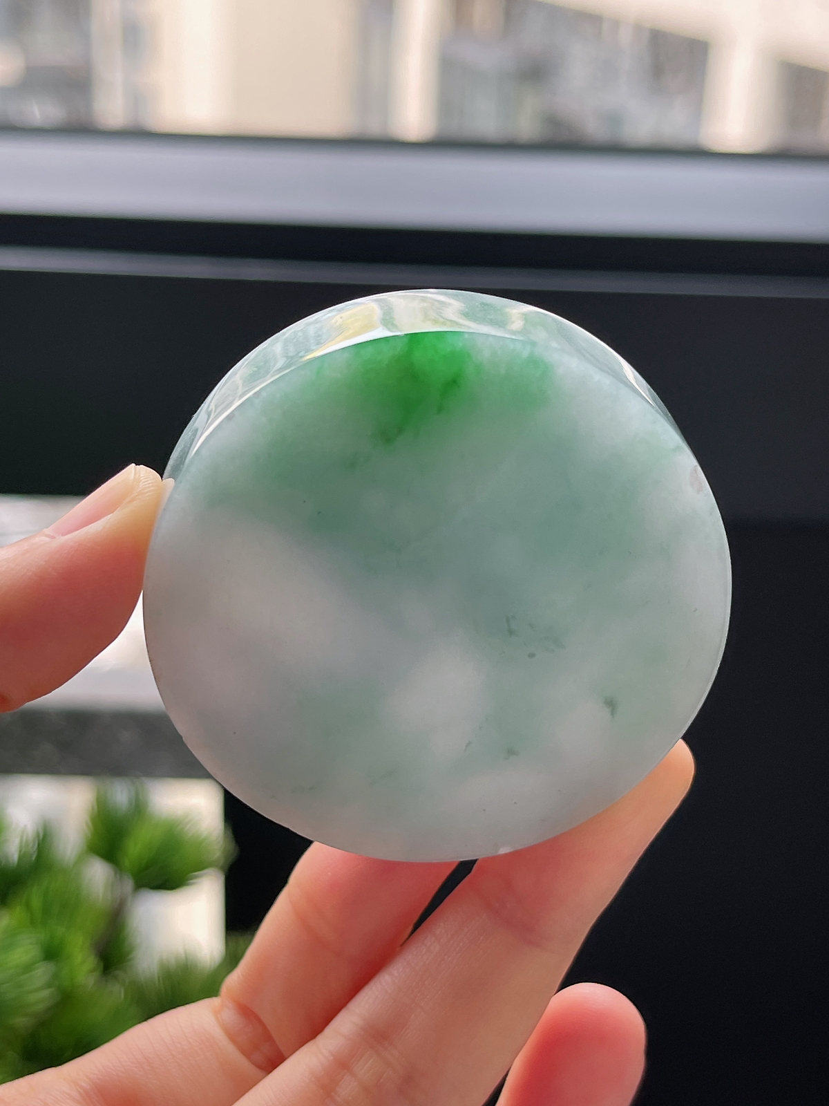 翡翠飘阳绿镯心