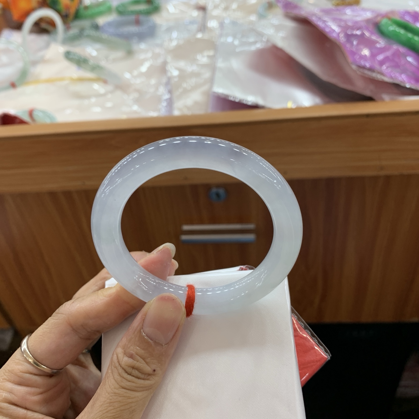 042728JM，冰蓝圆条翡翠手镯，51.3-9.7