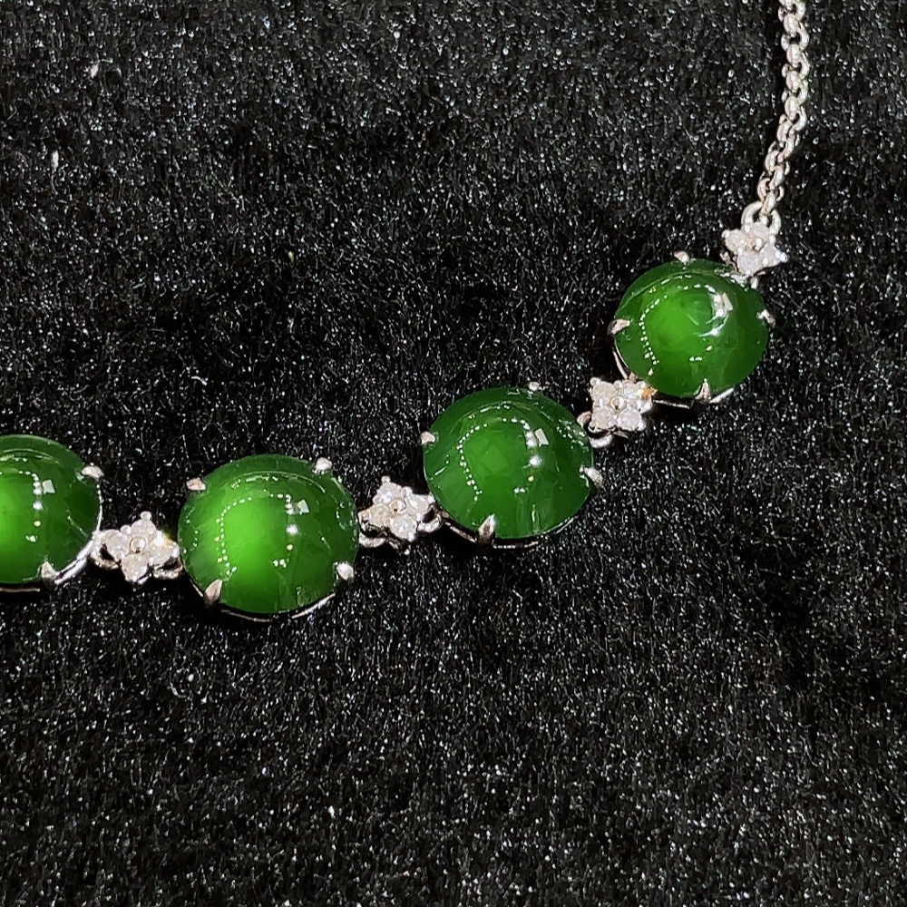 ️3号 冰绿鸽子蛋手链，，18k金镶嵌，种水，重金镶嵌，南非钻镶，厚装饱满，高端大气，时尚百搭，性比高58.9/7.2/4.5，裸石7.6/7.6、7.2/7.0、6.6/6.6