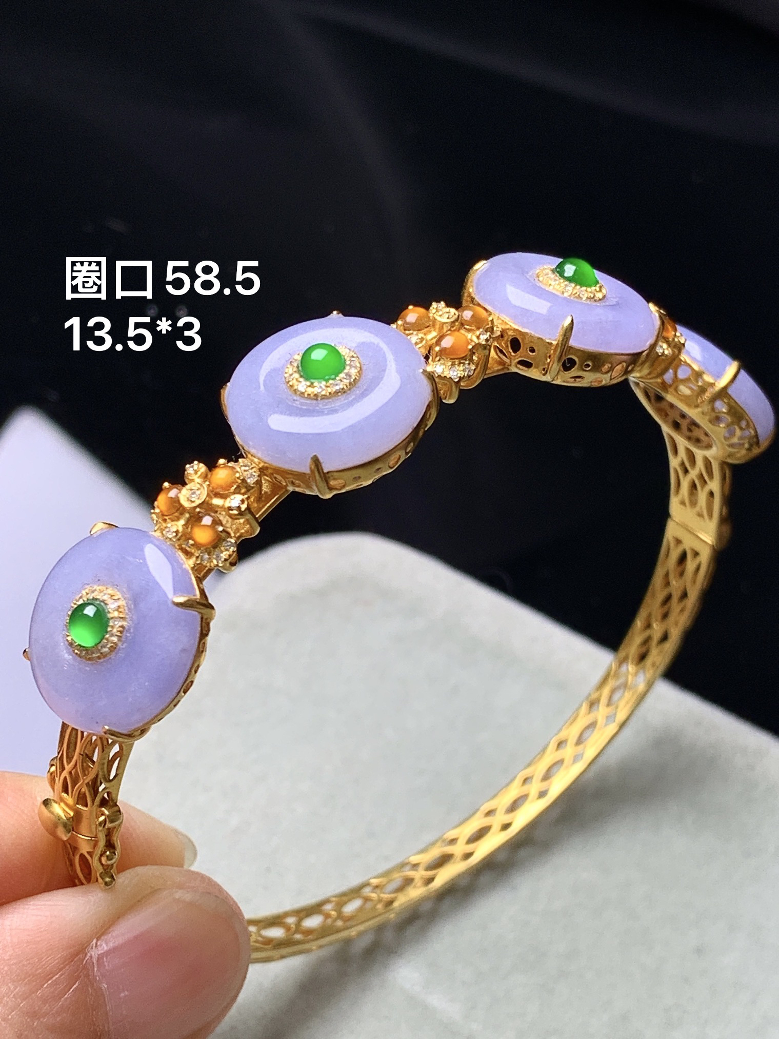 18k金钻镶嵌紫罗兰平安扣手镯 玉质细腻 色泽艳丽清新 水润亮眼 圈口58.5 裸石尺寸13.5*3x2