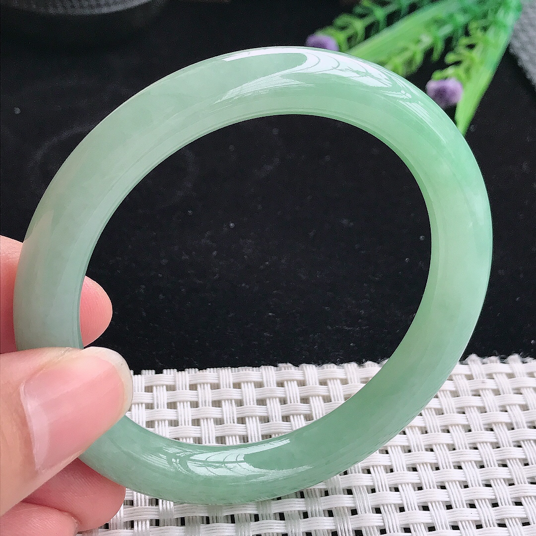 实拍A货翡翠58/9.7/9.3老坑冰润起胶冰晴满绿圆条手镯平安玉镯