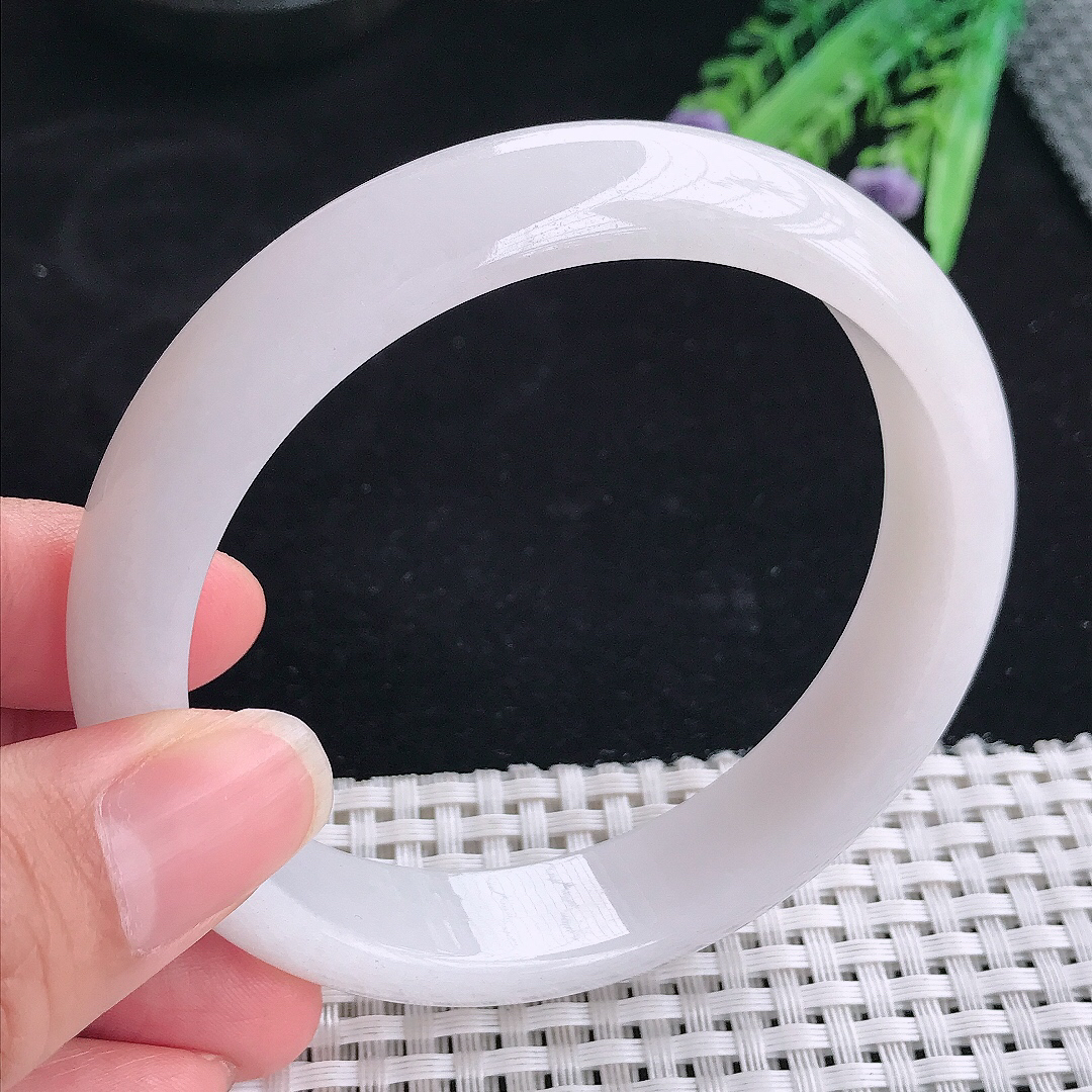 实拍A货翡翠63/14/8大圈口老坑秀气温润月光白手镯宽边玉镯平安镯