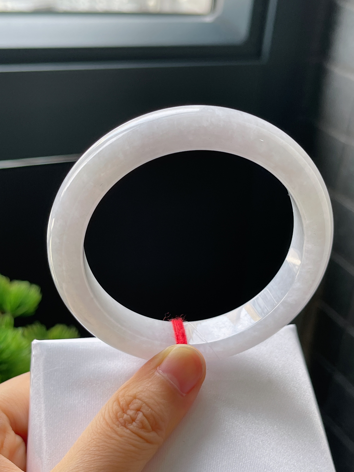 正圈59.6圈口，翡翠糯化种白色手镯