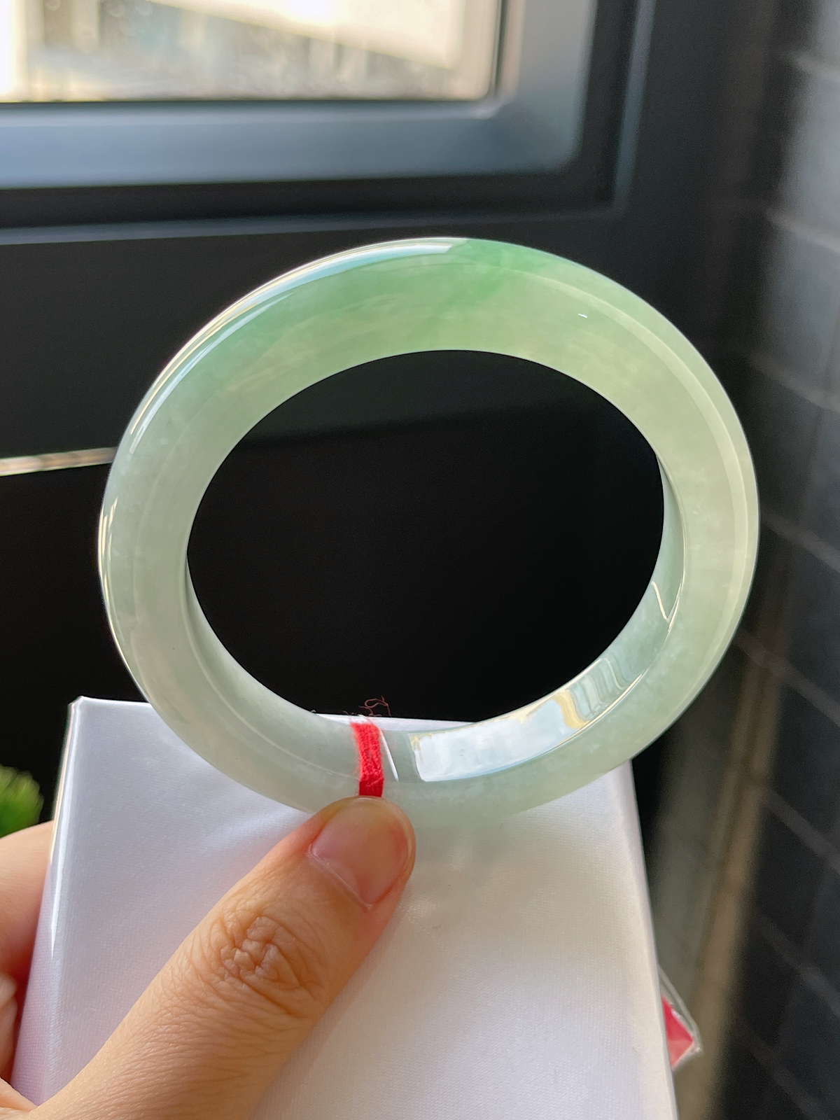 正圈57圈口，翡翠冰糯种飘花手镯