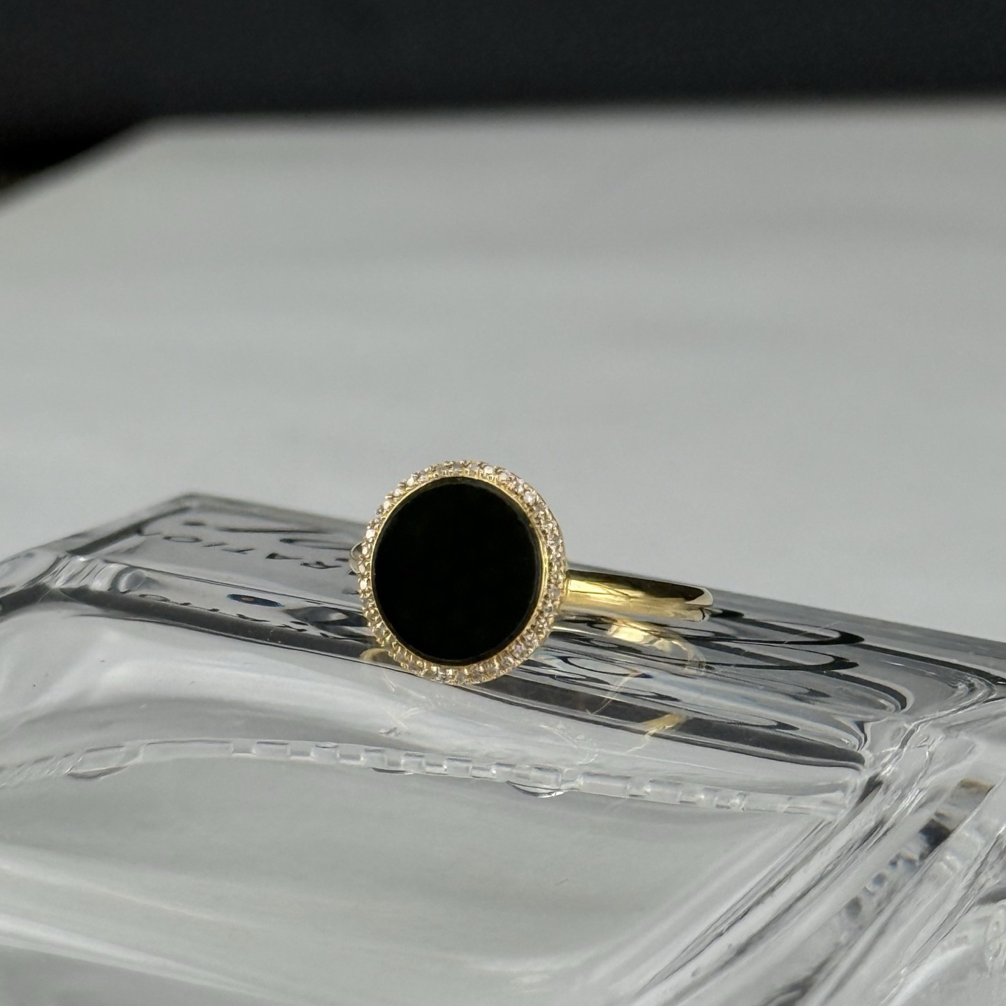 精品18k墨翠圆片女戒 种好色正 黑度极好 打灯通透 油性十足 尺寸11.5