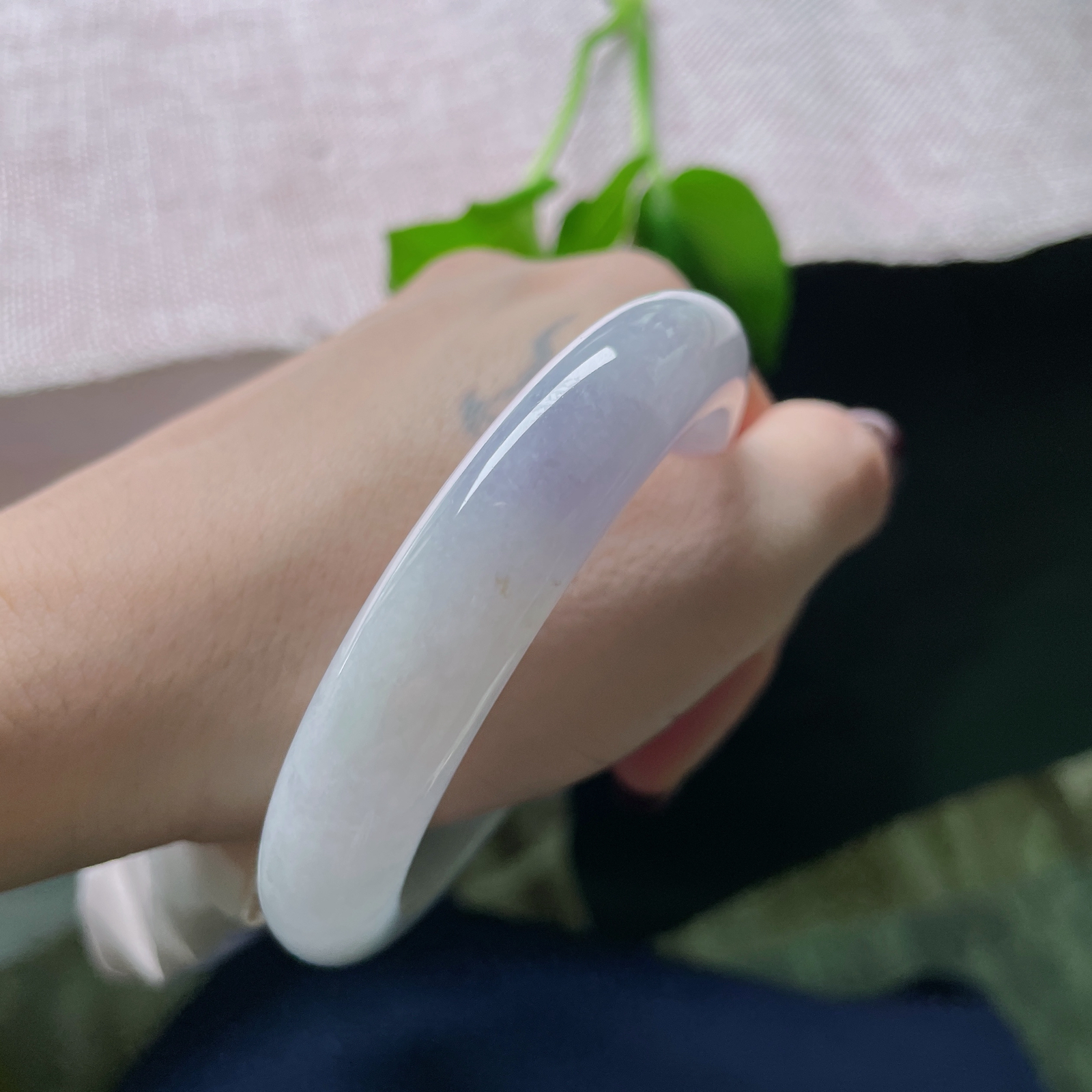 57.8/12.2/8.5，紫罗兰正圈，水润细腻肉质细腻干净，不夺目却令人倾心，皮纹，ss51362a..