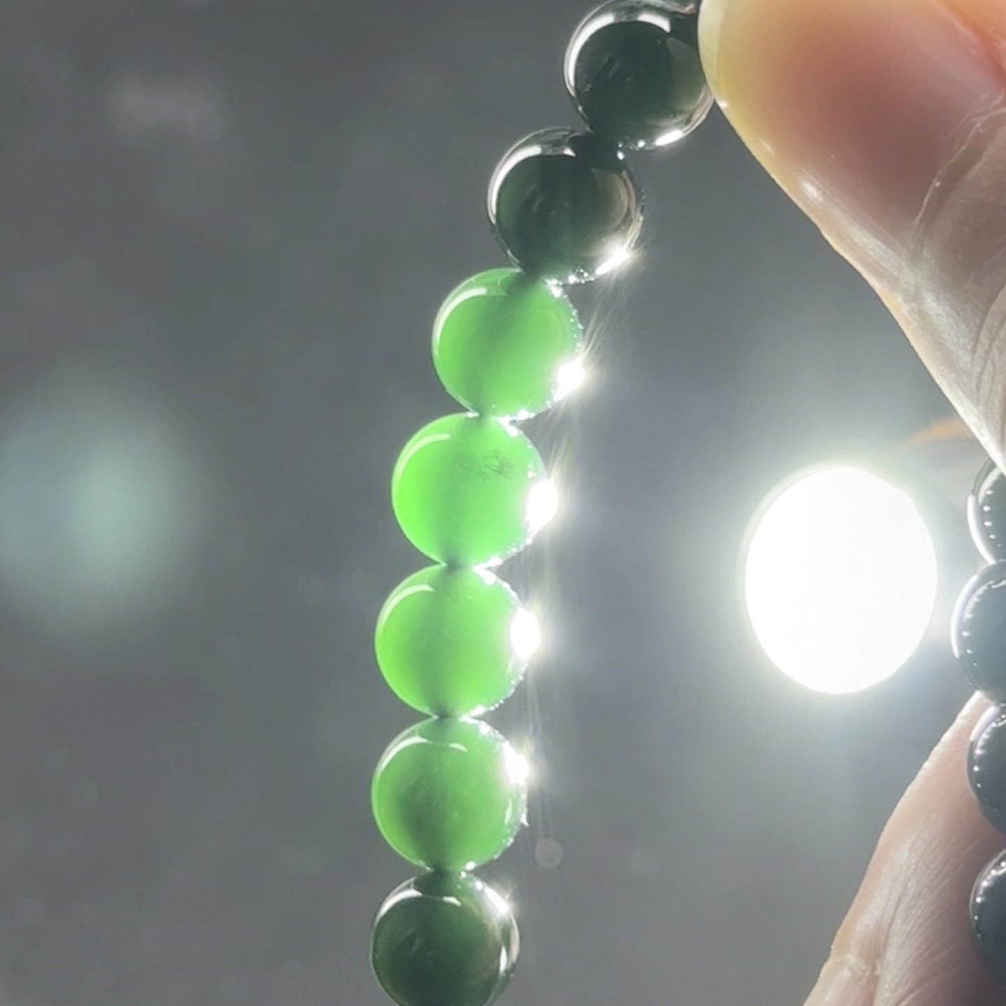 精品墨翠珠子手串 种好色正 黑度极好 打灯通透 油性十足 尺寸6.8