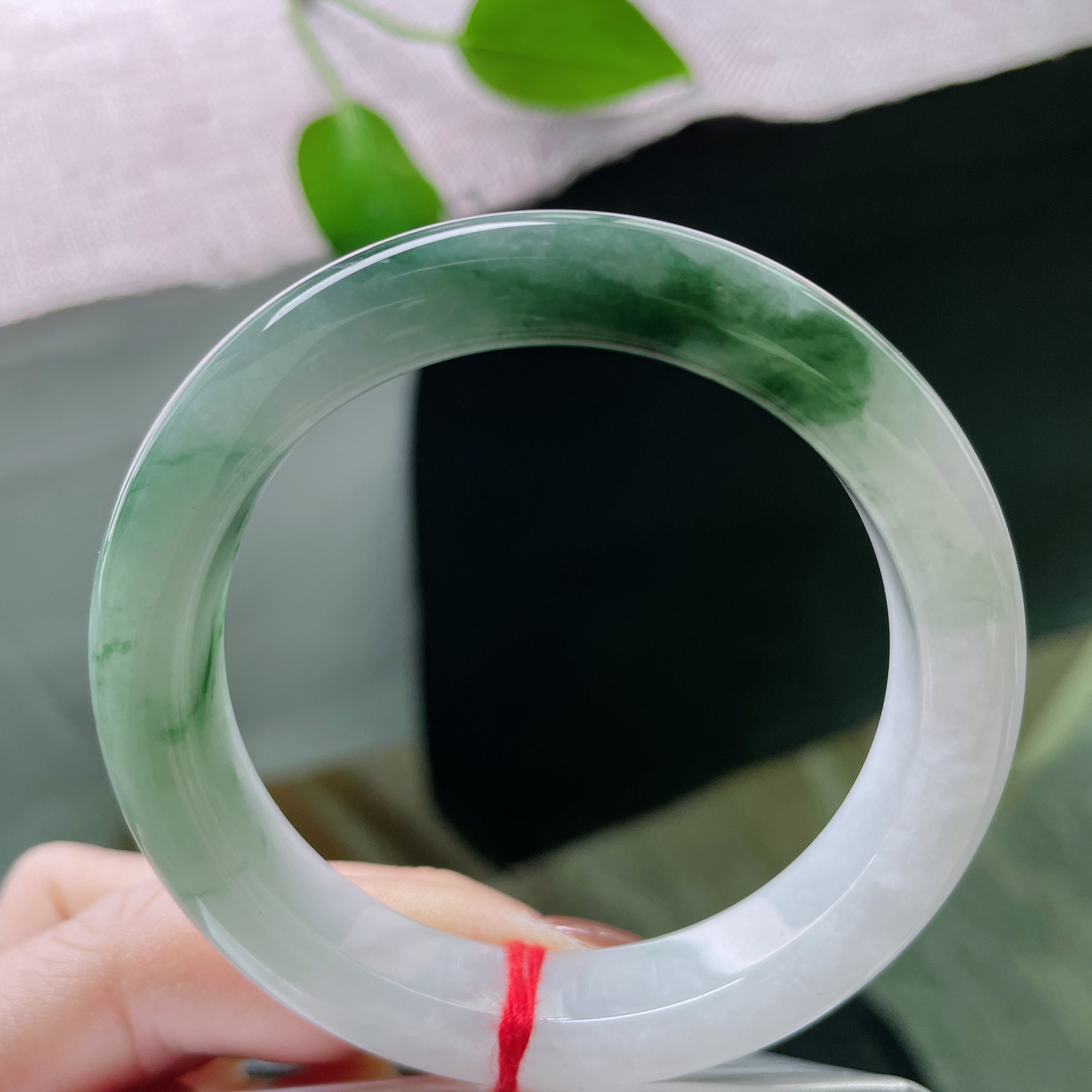 54.7/11.7/8.6，飘花，水润，灵动雅致，细腻， 一点棉团，ss51816a..