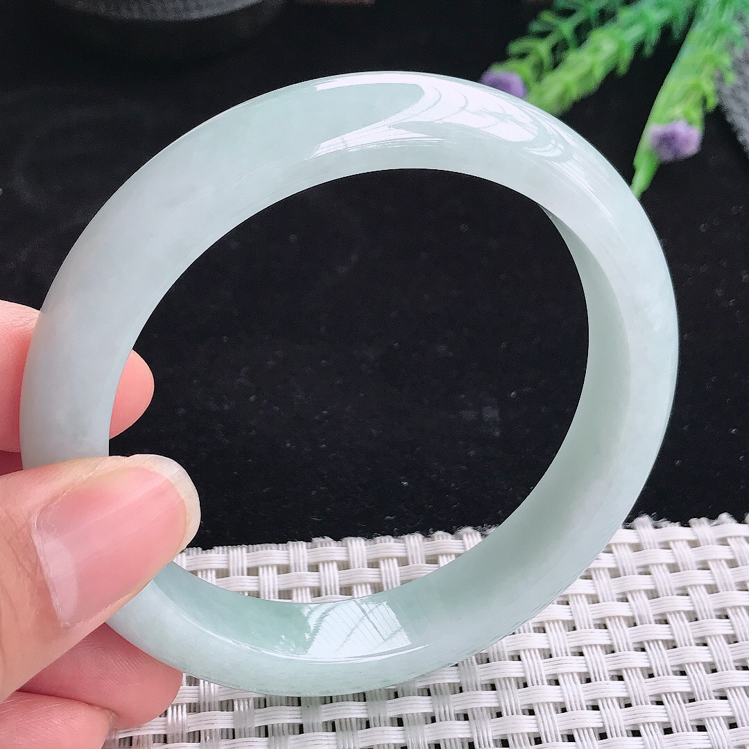 实拍A货翡翠60.5/12.7/8.6大圈口老坑温润浅绿色手镯翡翠玉镯平安镯