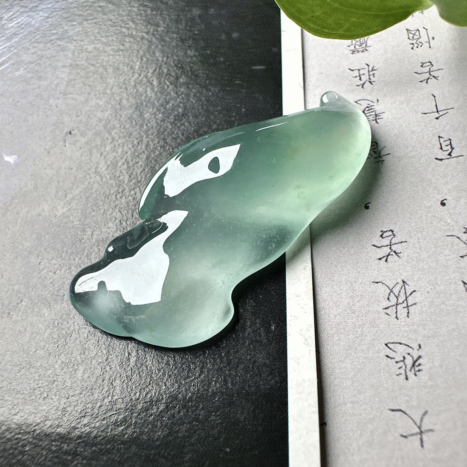【冰种随形裸石】质地细腻，冰润十足，种老冰透，收藏品质