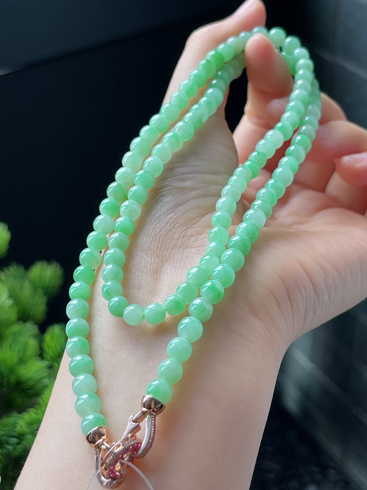 翡翠果绿色项链