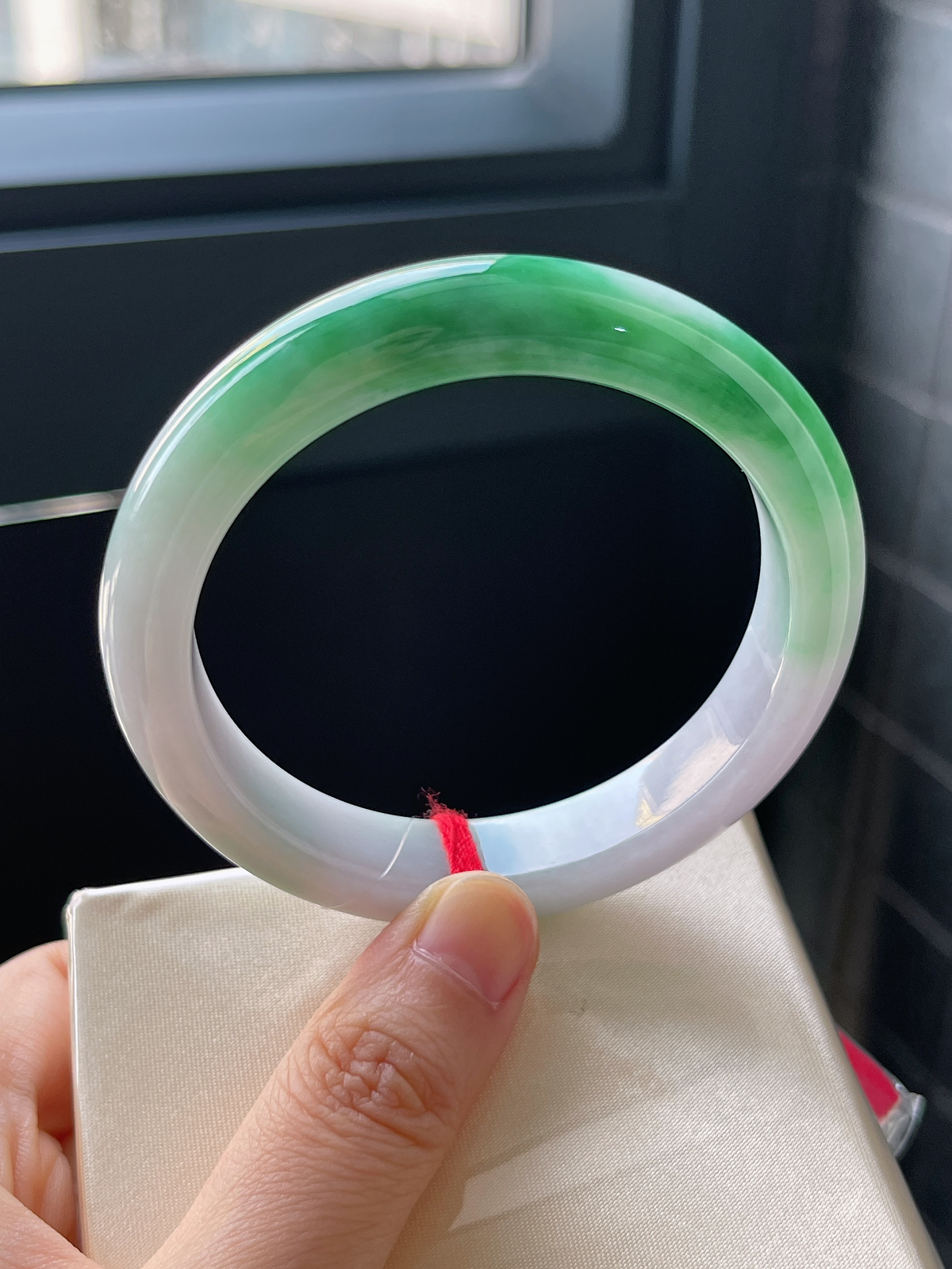 正圈56圈口，翡翠糯化种飘花手镯