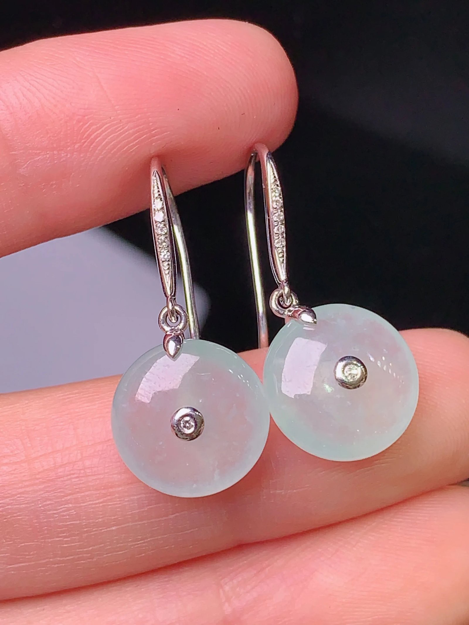 18k金钻镶嵌冰种平安扣耳坠 玉质细腻 色泽清新艳丽 整体尺寸26.8*11.8*5.8yz