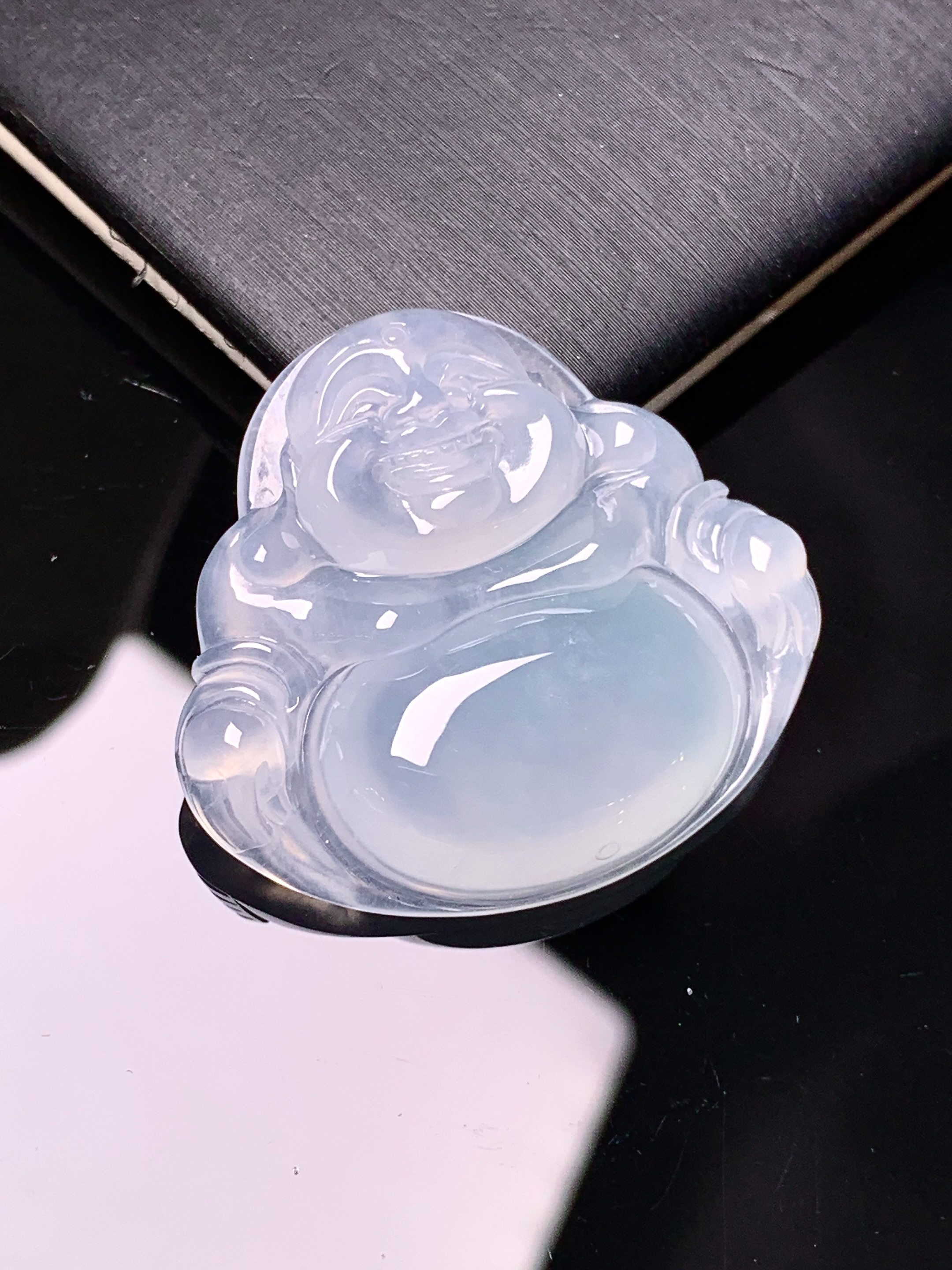 冰种佛公吊坠 玉质细腻 色泽艳丽清新 水润亮眼 整体尺寸29.5*32*6.2x1