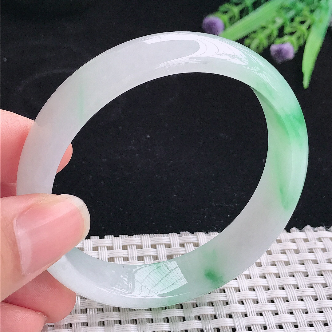 实拍A货翡翠58.6/14.1/7.2老坑冰胶水灵飘阳绿手镯翡翠玉镯手环