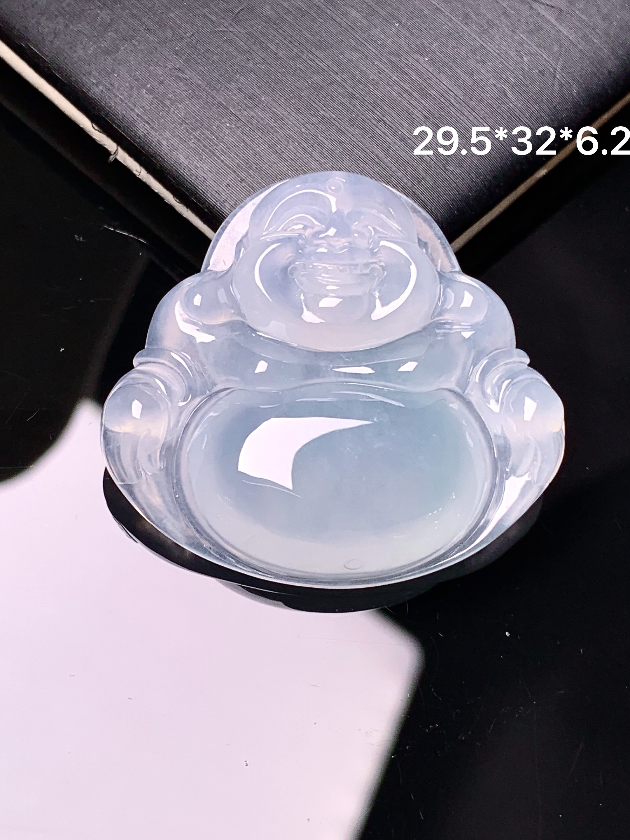 冰种佛公吊坠 玉质细腻 色泽艳丽清新 水润亮眼 整体尺寸29.5*32*6.2x1