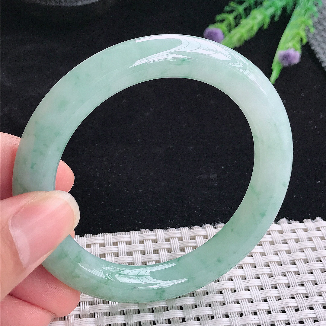 实拍A货翡翠55.8/10.3老坑冰润起胶飘花圆条手镯翡翠玉镯平安镯