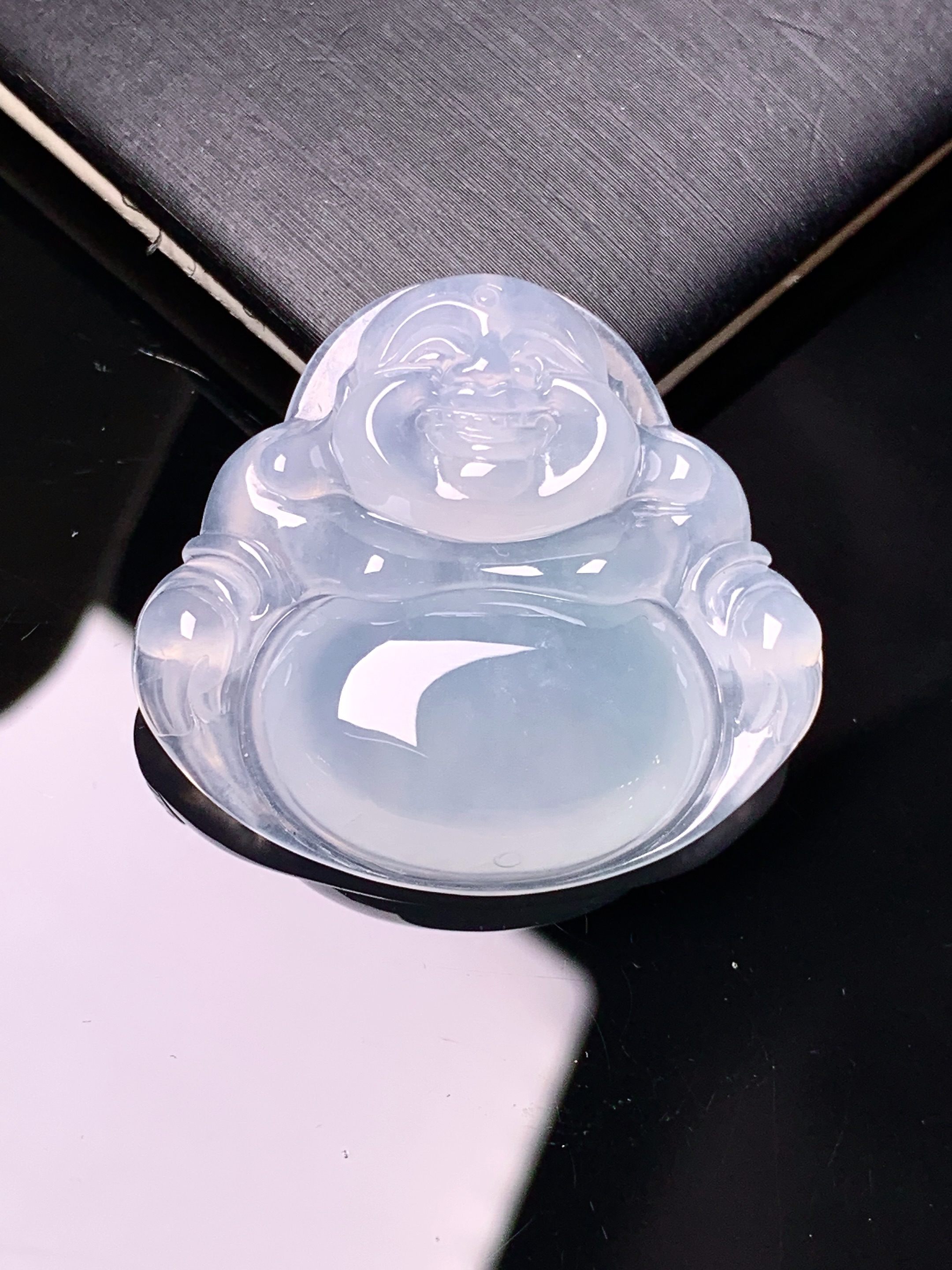 冰种佛公吊坠 玉质细腻 色泽艳丽清新 水润亮眼 整体尺寸29.5*32*6.2x1