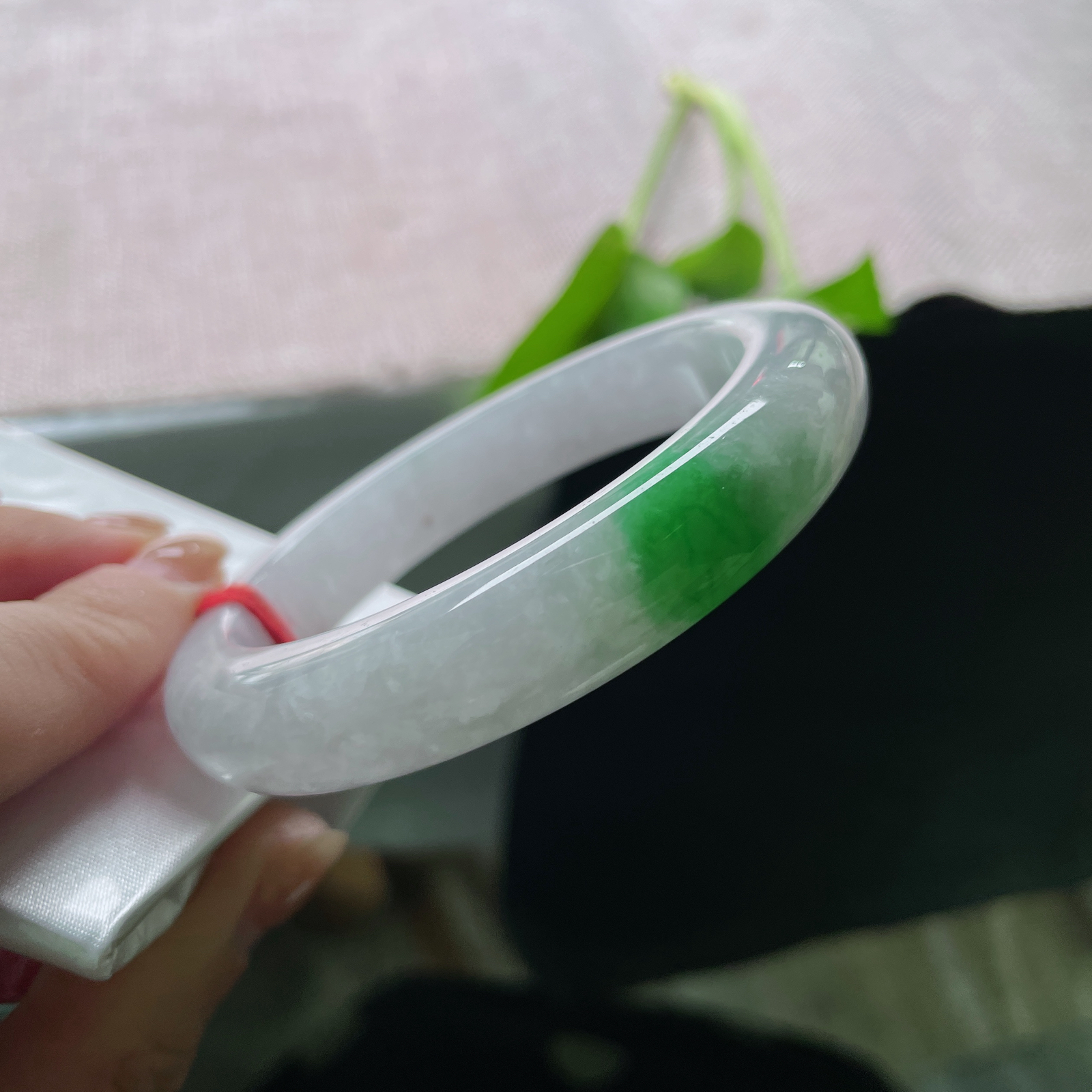 56/11.9/9.2，白底青正圈，青翠欲滴，版型厚装，佩戴端庄大气，经典，晶体纹，ss48845a..