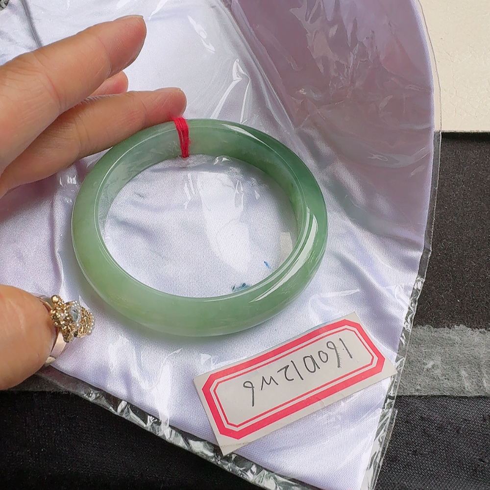 yh大圈口60.5*12.5*8.5平安镯 缅甸翡翠a货手镯冰晴绿正圈玉镯子