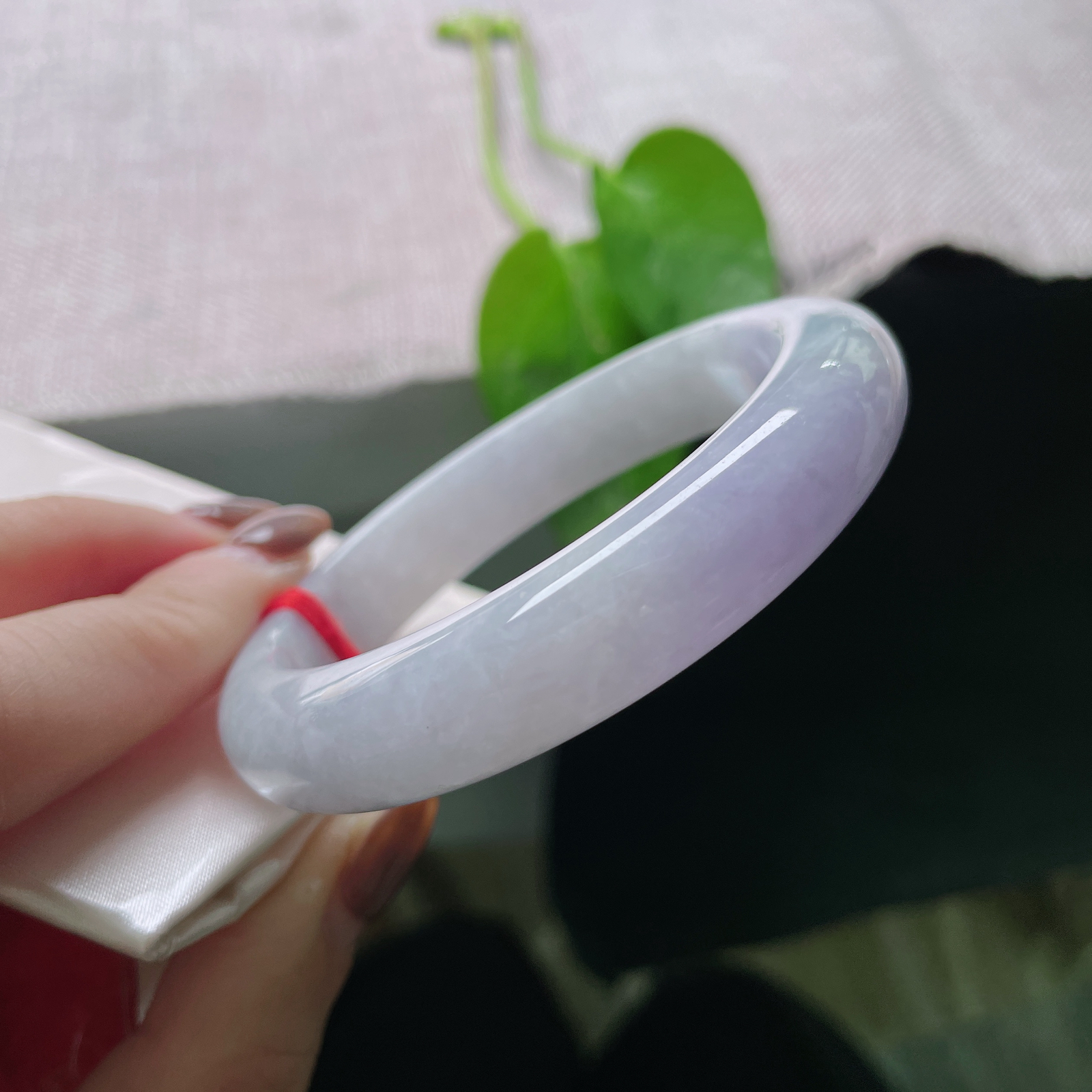 56/12.2/8.7紫罗兰正圈，抬手间尽显东方女子的婉约风骨，配旗袍或素衣都能瞬间提升格调。ss51753a..