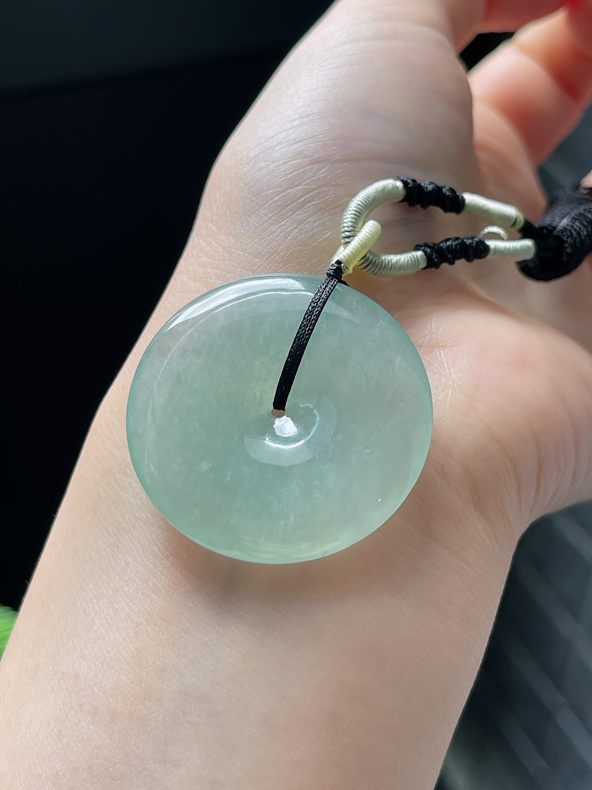 翡翠冰糯种浅绿平安扣