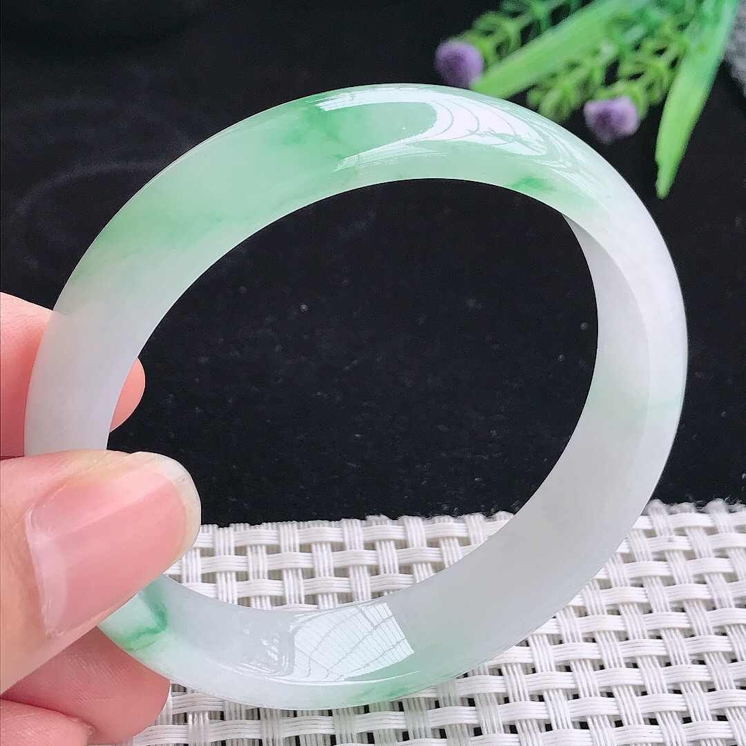 实拍A货翡翠58.6/14.1/7.2老坑冰胶水灵飘阳绿手镯翡翠玉镯手环