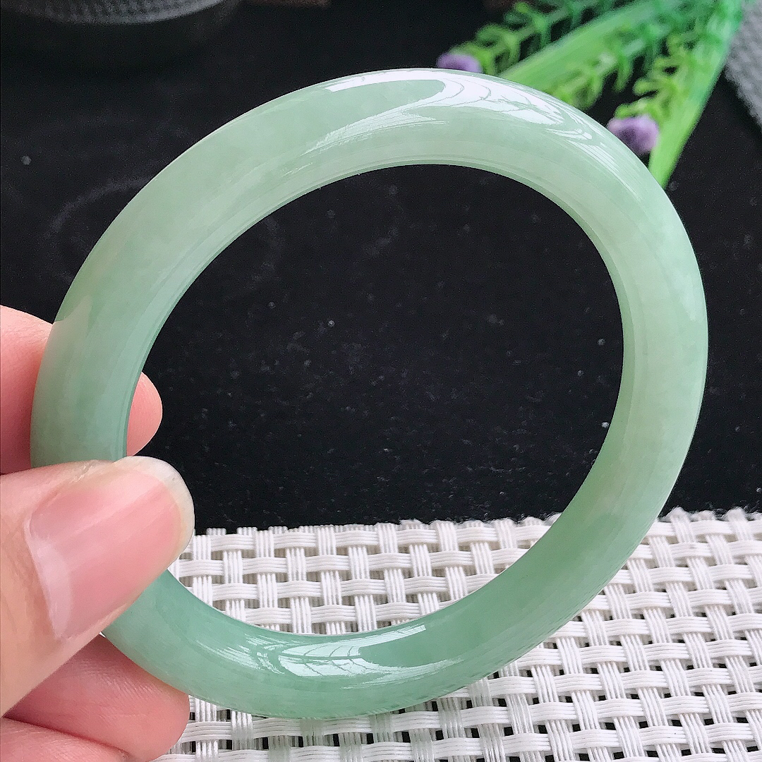 实拍A货翡翠58/9.7/9.3老坑冰润起胶冰晴满绿圆条手镯平安玉镯