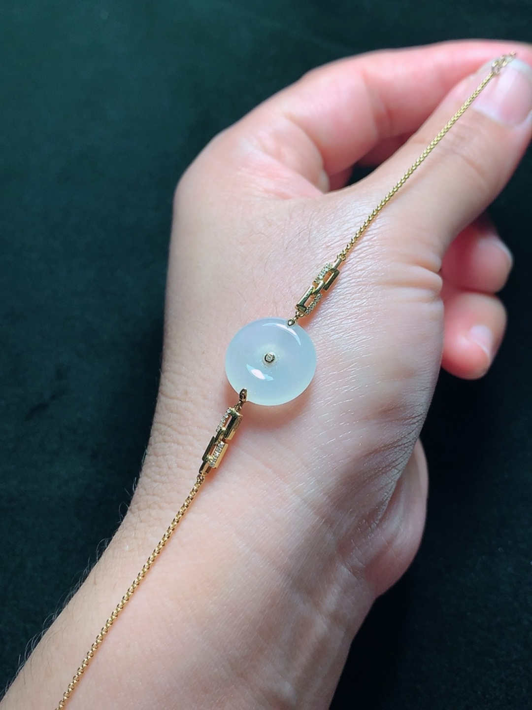 ️18k金镶嵌冰种平安扣手链，种老水头好，又冰又润，饱满：18.2/4.3mm裸石：14.3/4.1mm，编号