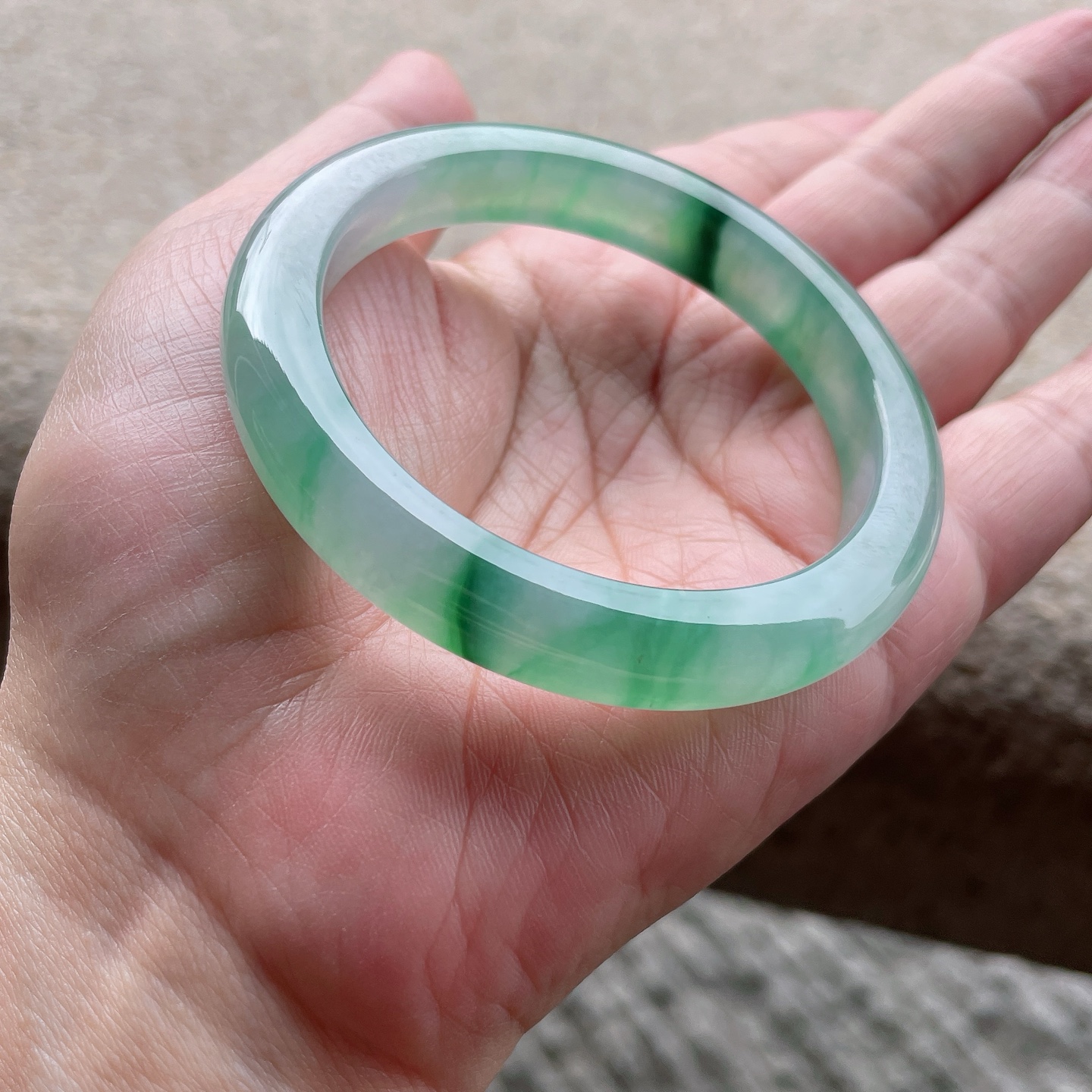 正圈，冰种飘绿花，晶莹剔透，水润，种老，有纹，编号0428X16