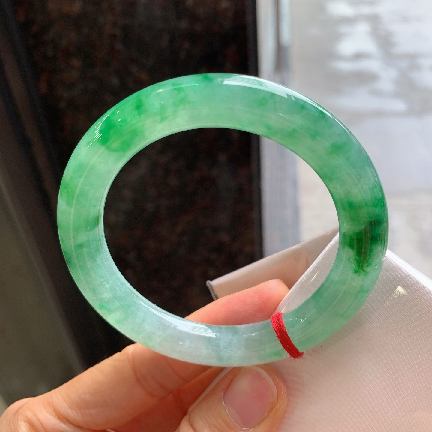 圆条冰飘绿，有纹，尺寸：56.4/10.2/10.4，色好