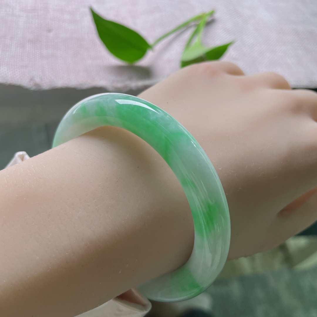 54.7/10.4飘绿圆条，水润，春日色系，清新，甜美，婉间风景，有棉线，ss51276a